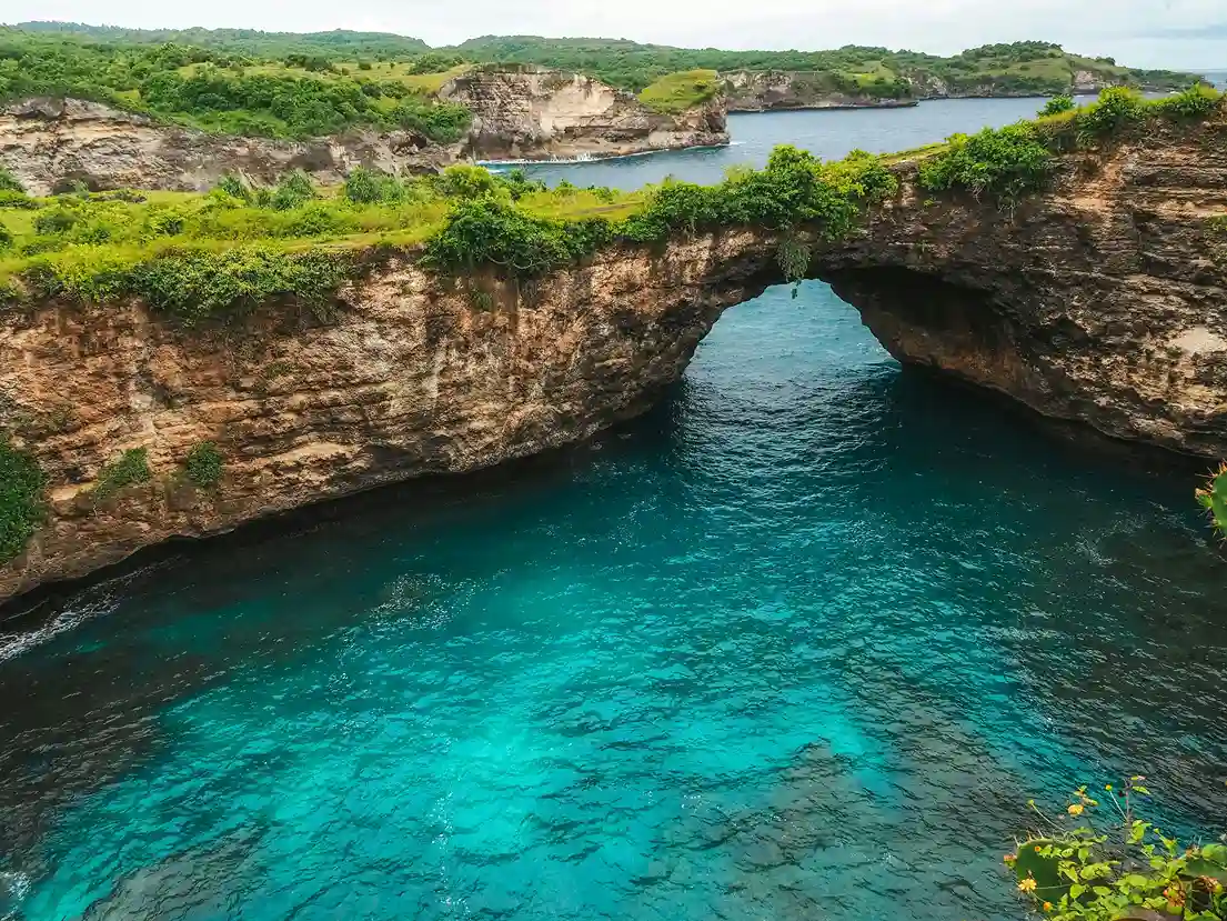 Bali Experience Tour-Broken Beach – A Natural Arch Over the Sea